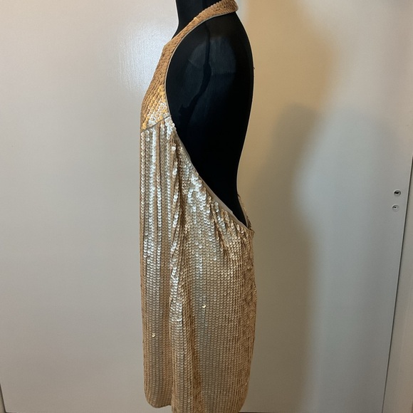 18. Express Sequin Halter Neck Open Back Mini Shift Dress Size XL - Picture 8 of 10